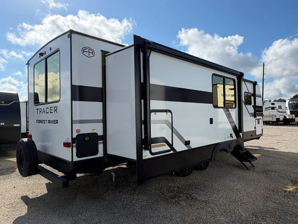 2027 Forest River Tracer 286RL, Photos photo 2