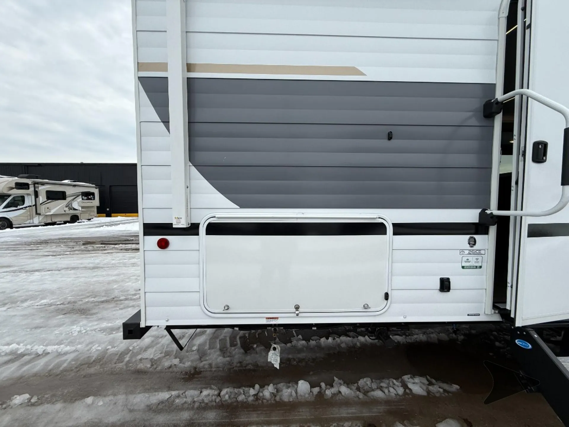 2026 Forest River Wildwood X-Lite 26ICE — Photo 7