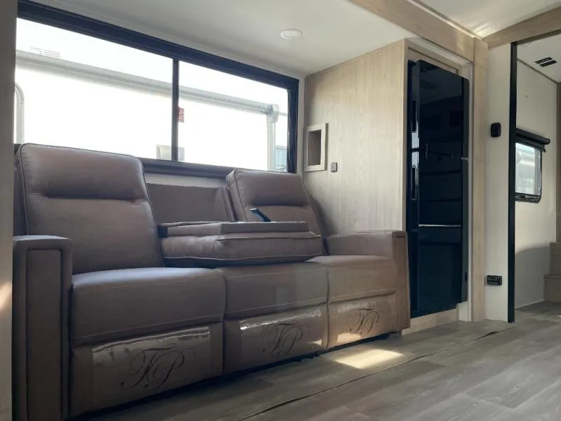 2026 Grand Design Imagine 2300MK - Photo 3
