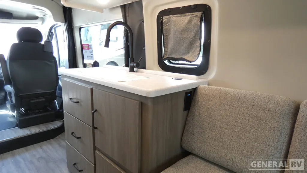 2026 Thor Motor Coach Tellaro 20U, Photos photo 6