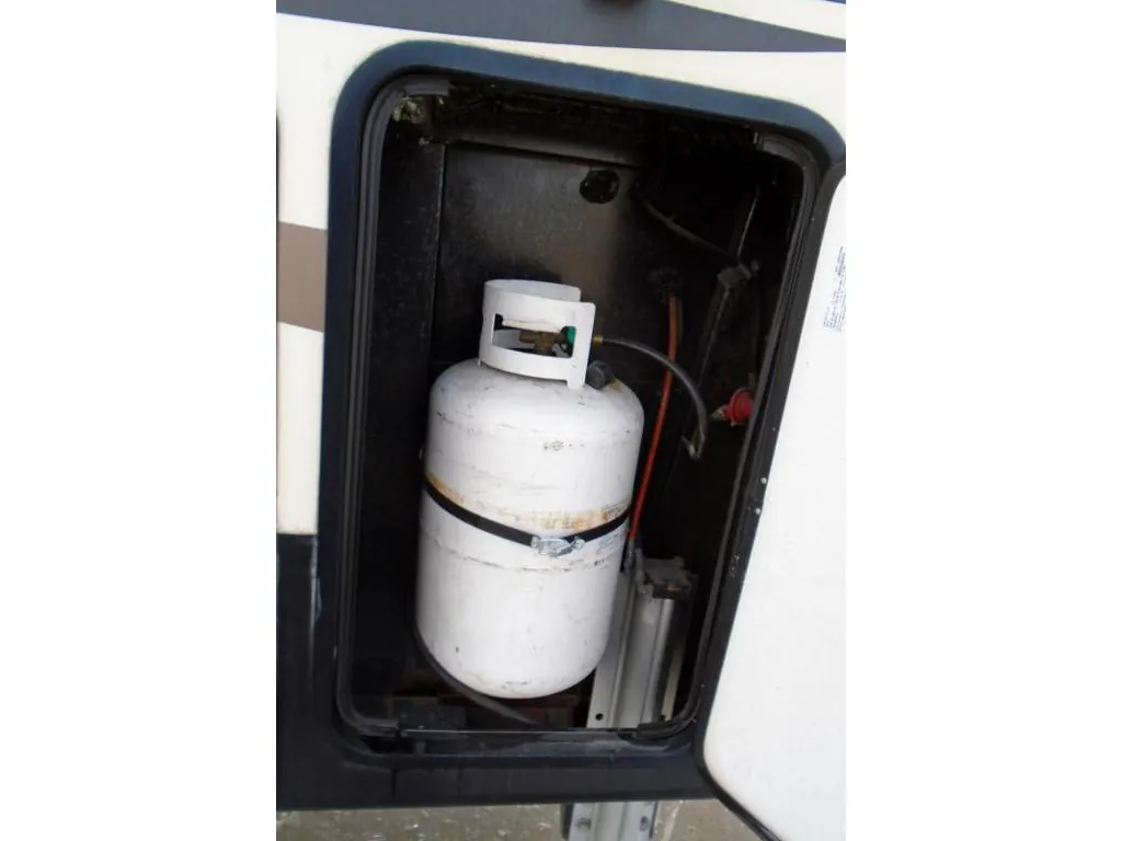 2018 Heartland Bighorn Traveler 39MB - Photo 3
