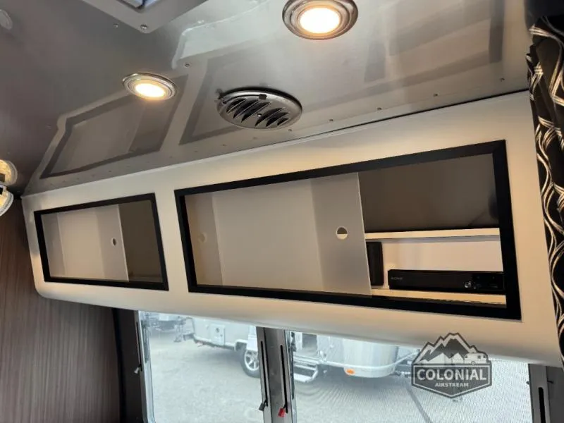 2022 Airstream Caravel 20FB - Photo 3