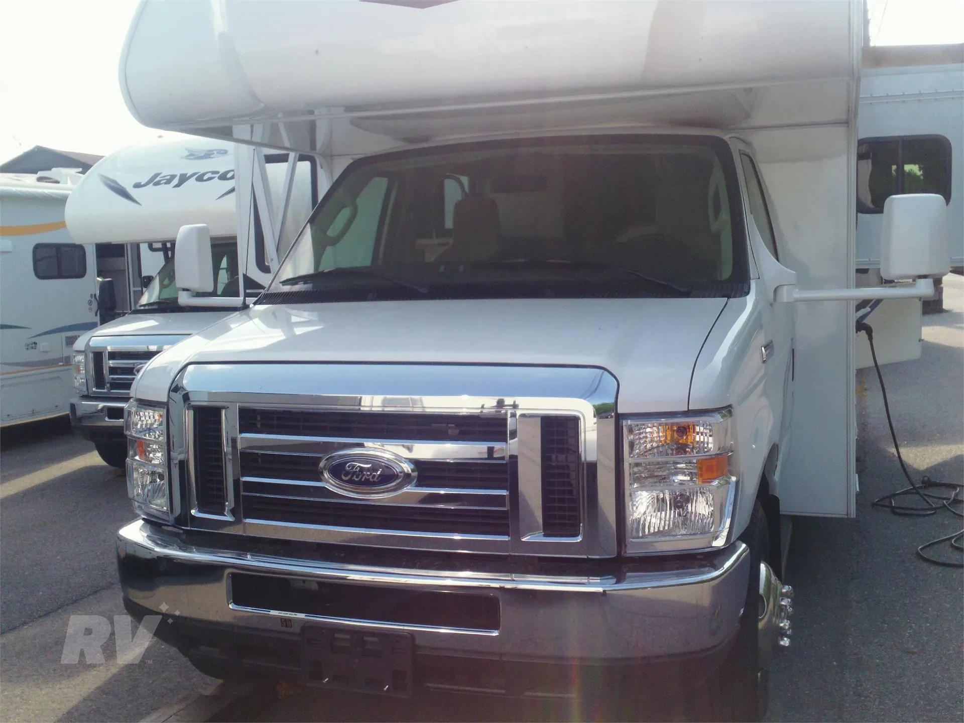2020 Thor Motor Coach Daybreak 22DB - Photo 2