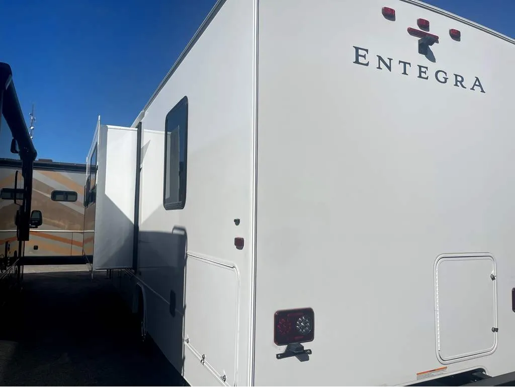 2026 Entegra Coach Odyssey SE 29KF - Photo 4