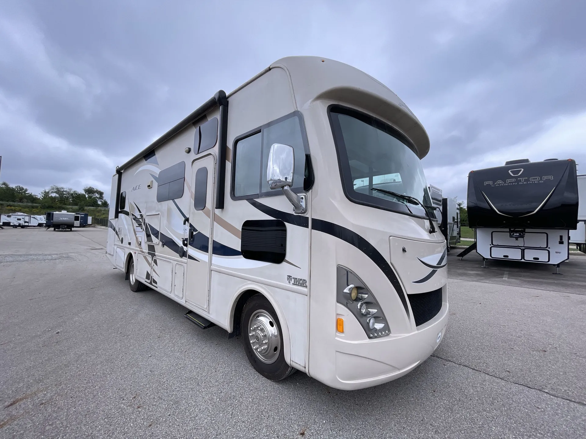 2017 Thor Motor Coach A.C.E 30.3 - Photo 2