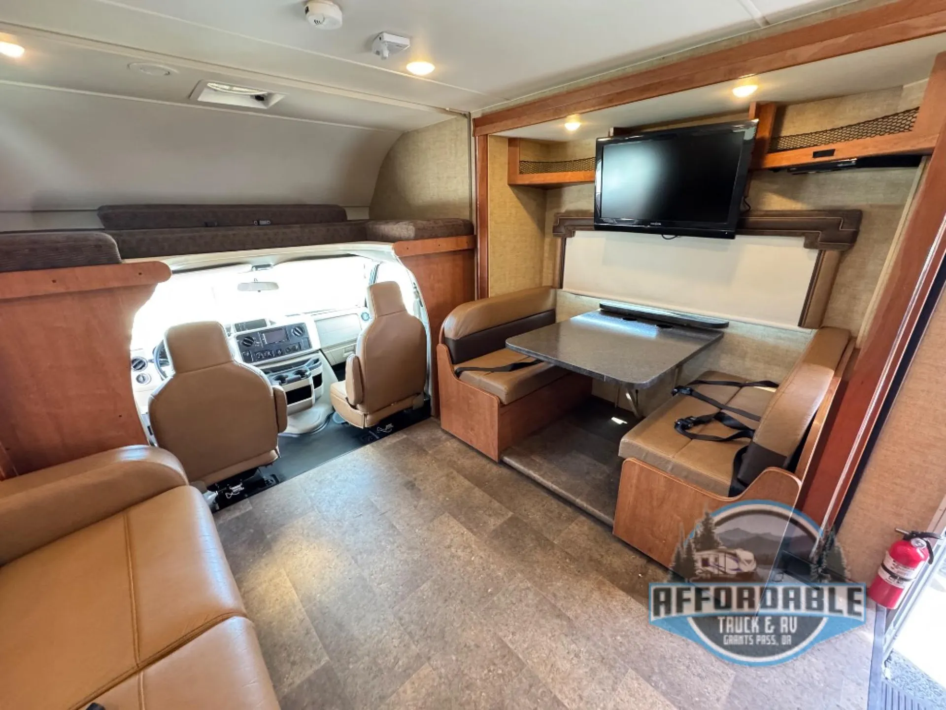 2017 Winnebago Spirit 31D - Photo 4