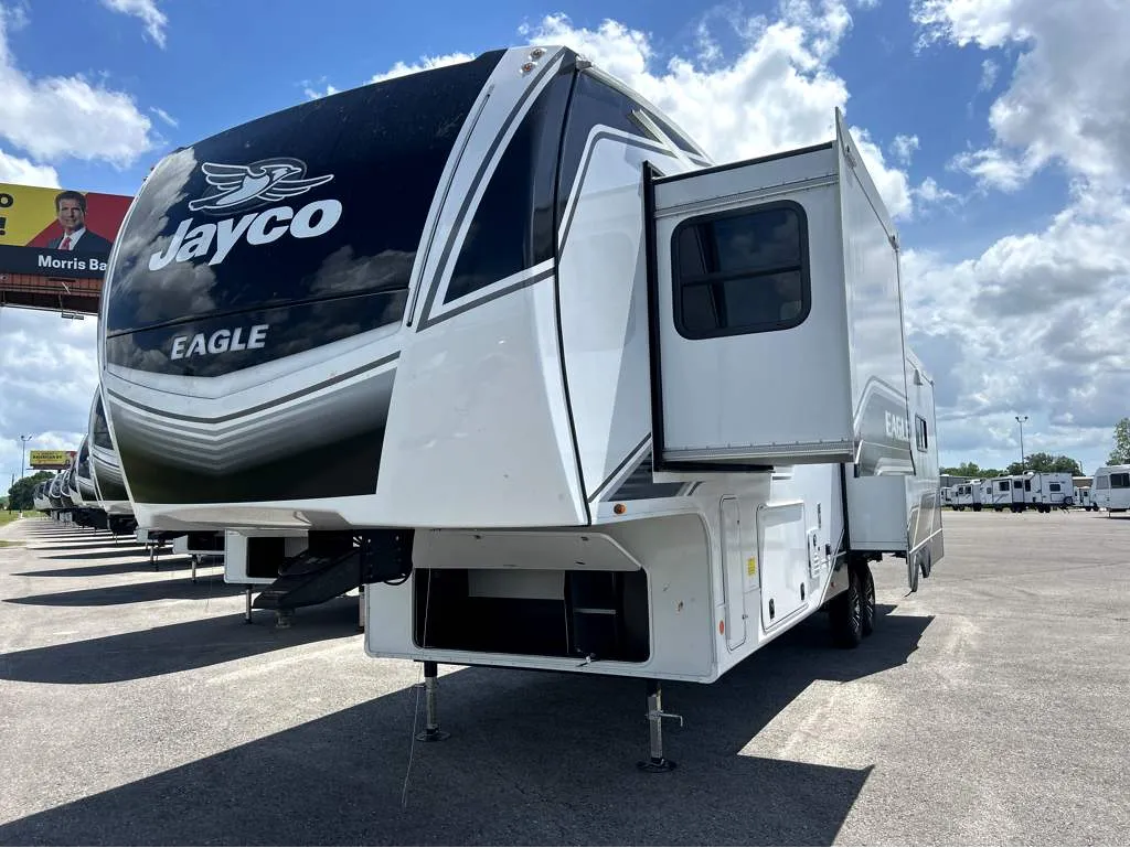 2026 Jayco Eagle 321RSTS - Photo 3