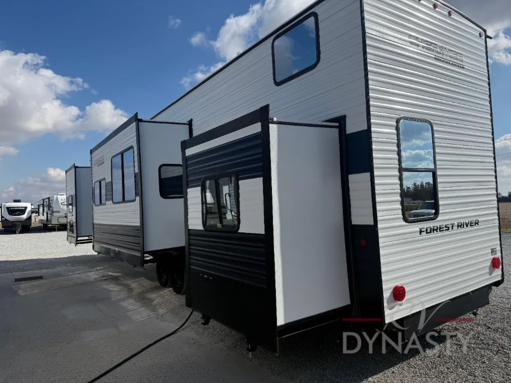 2026 Forest River Cherokee Timberwolf 39DC, Photos photo 4