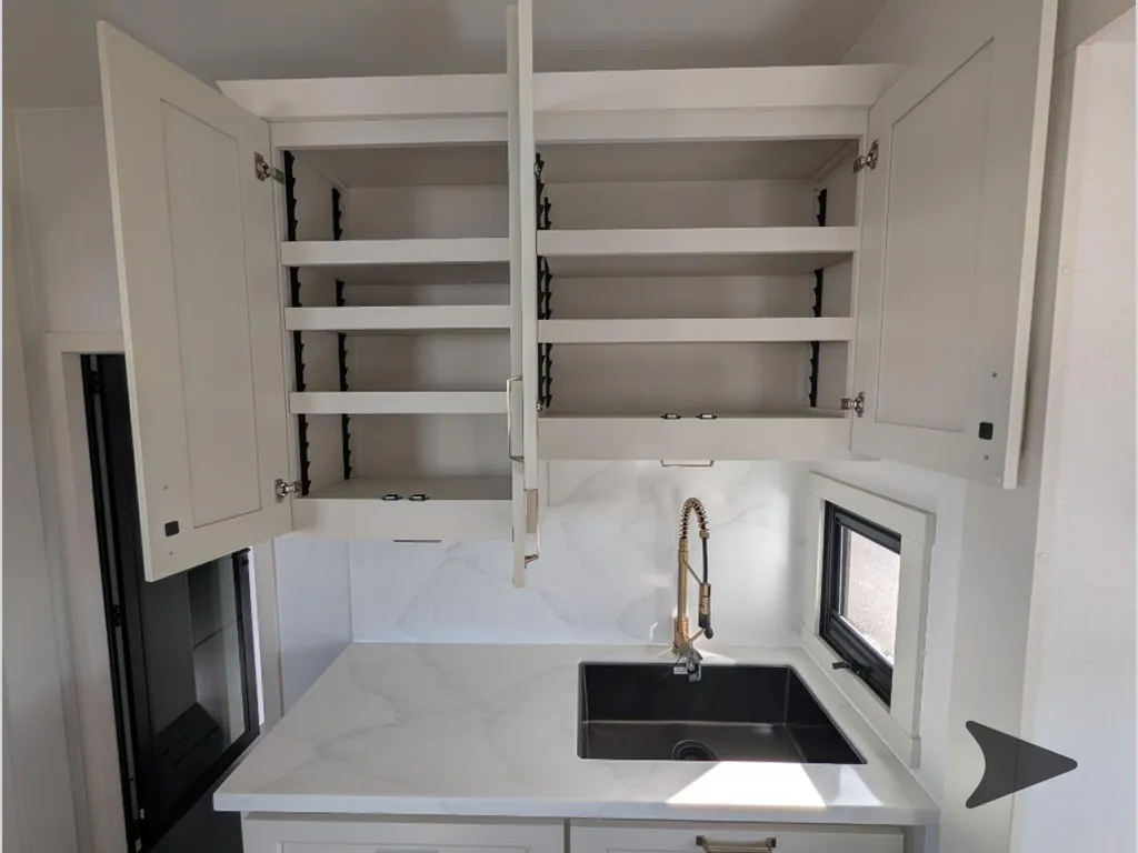 2027 Brinkley Model G 3970, Photos photo 27