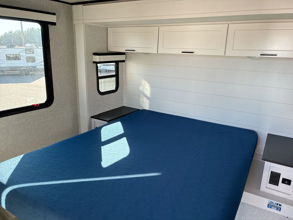 2025 Jayco Jay Feather 26FK, Photos photo 13