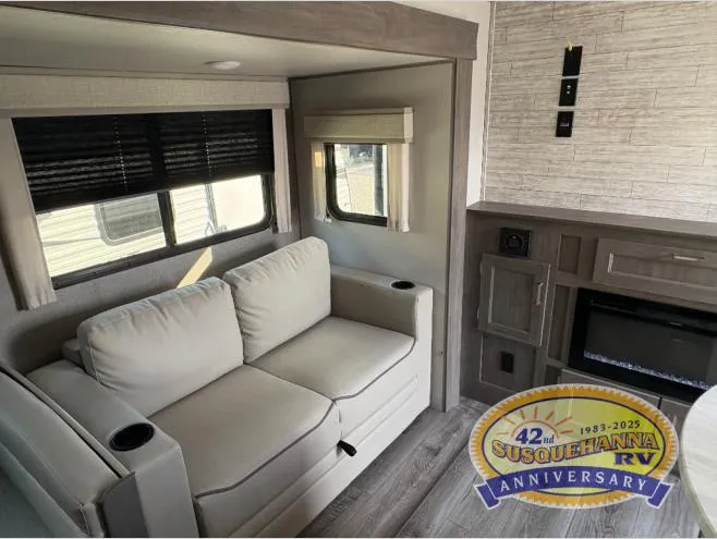 2025 Coachmen Catalina Legacy Edition 343BHTS - Photo 3