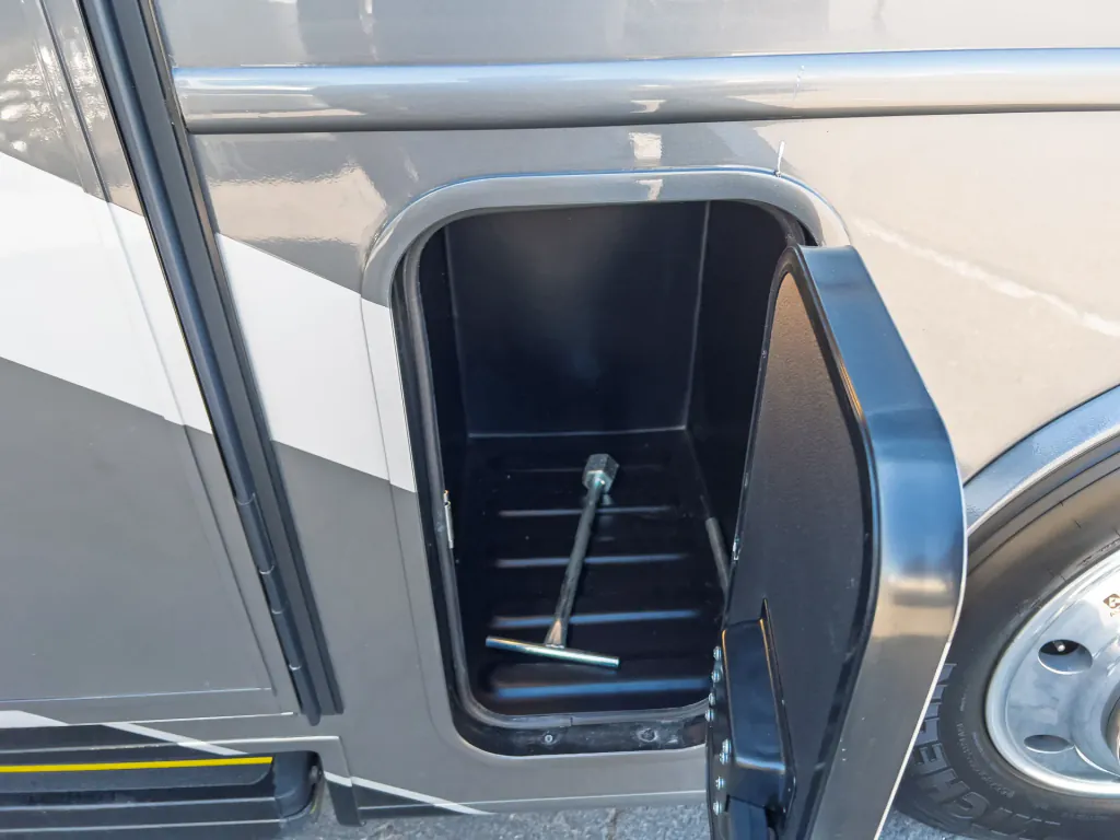 2027 Entegra Coach Vision XL 36C, Photos photo 29
