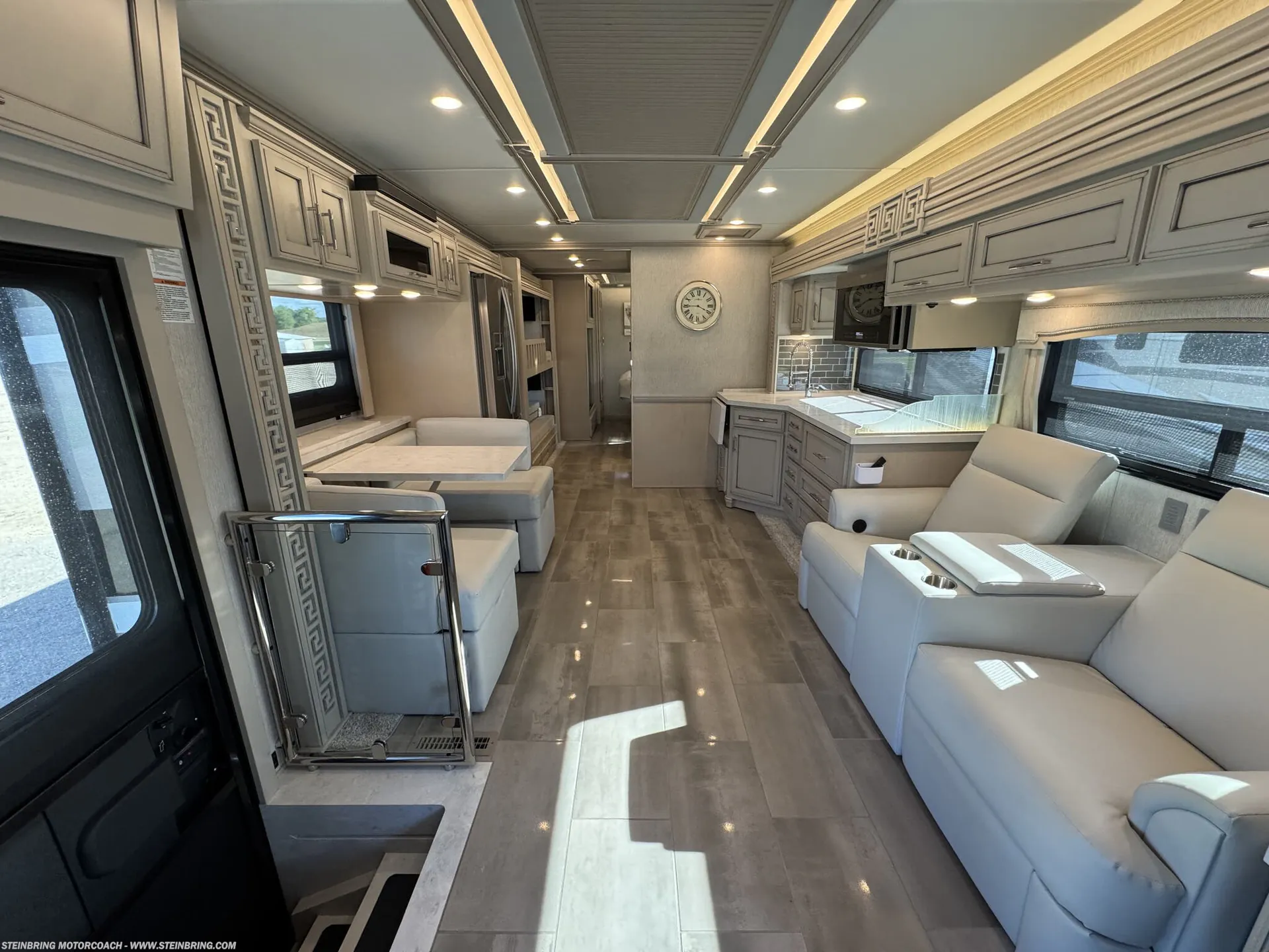 2023 Newmar Super Star 3729 - Photo 3
