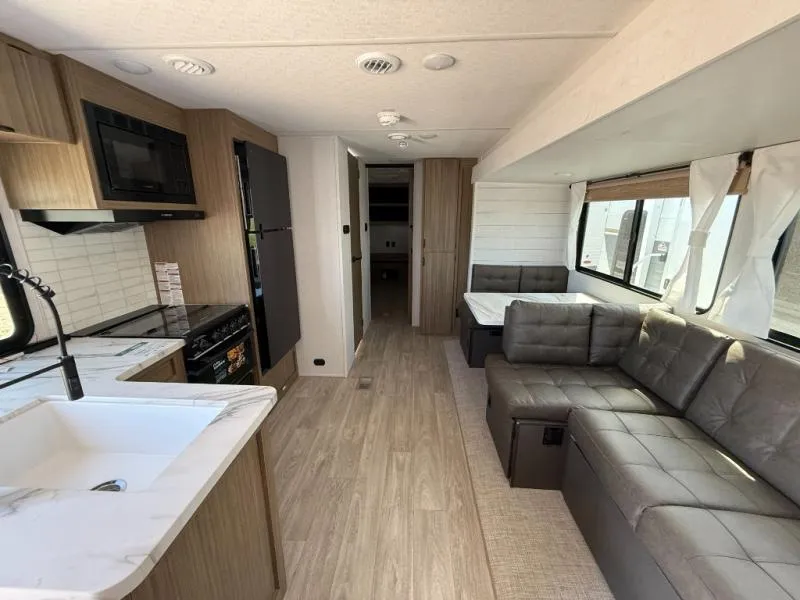 2027 Forest River Wildwood 31KQBTS - Photo 3