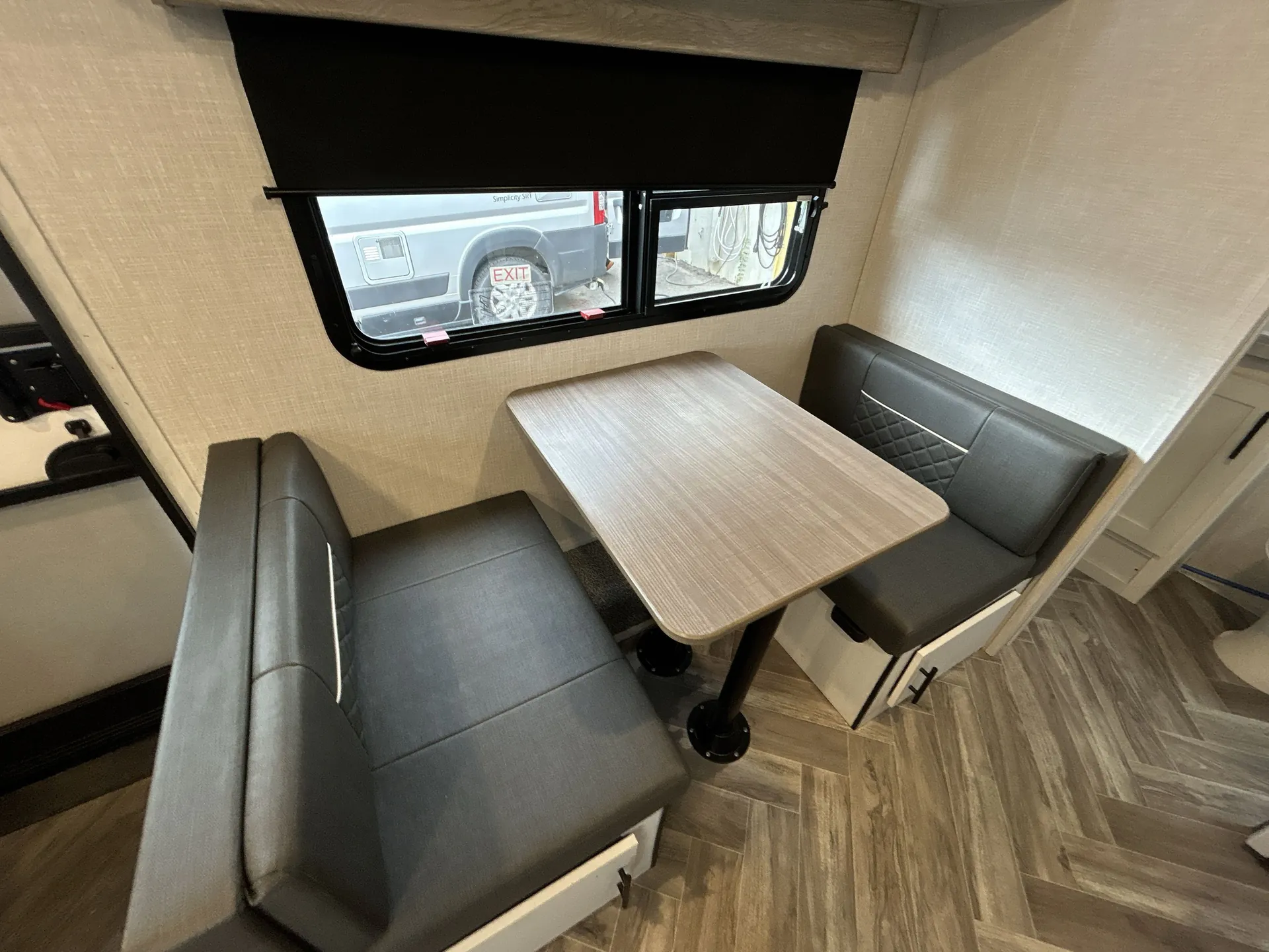 2023 Dutchmen Coleman Rubicon 1748RB — living area main