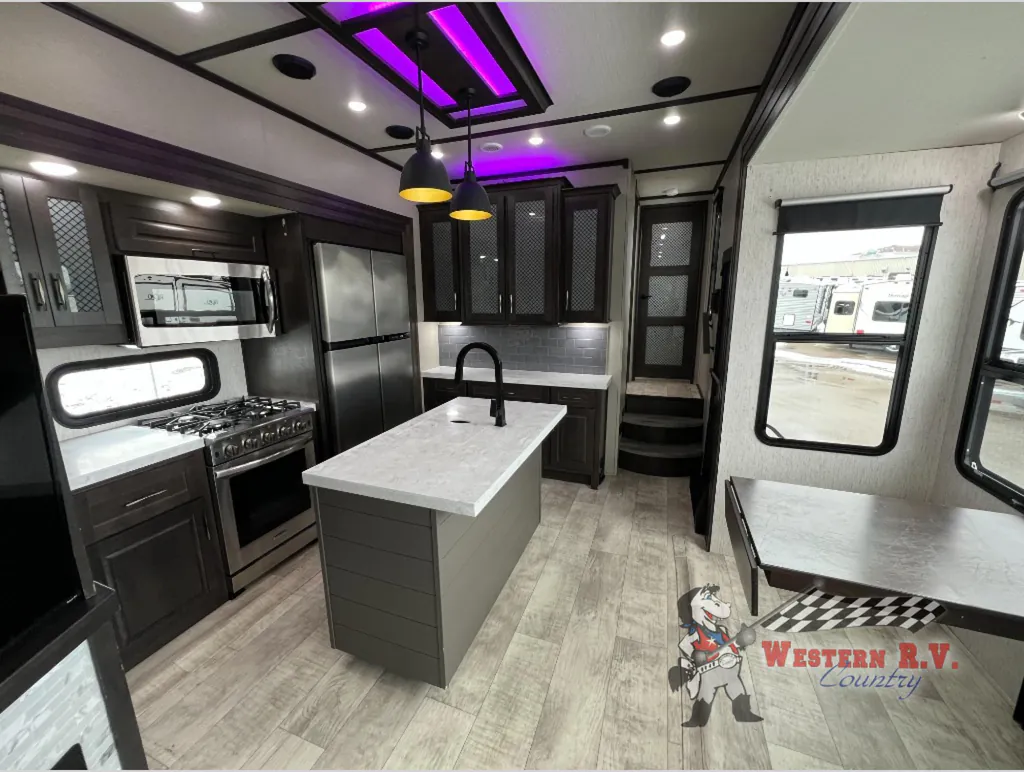 2022 Grand Design Momentum 397TH, Photos photo 17