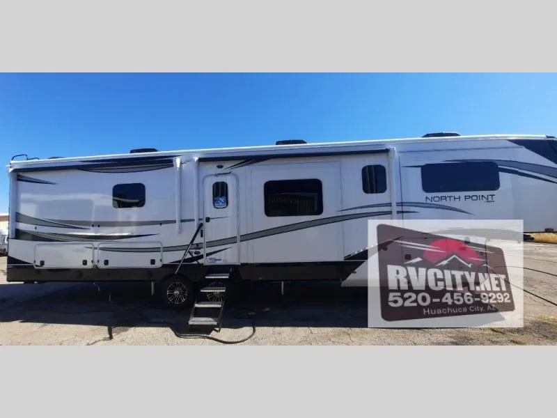 2024 Jayco North Point 382FLRB - Photo 2