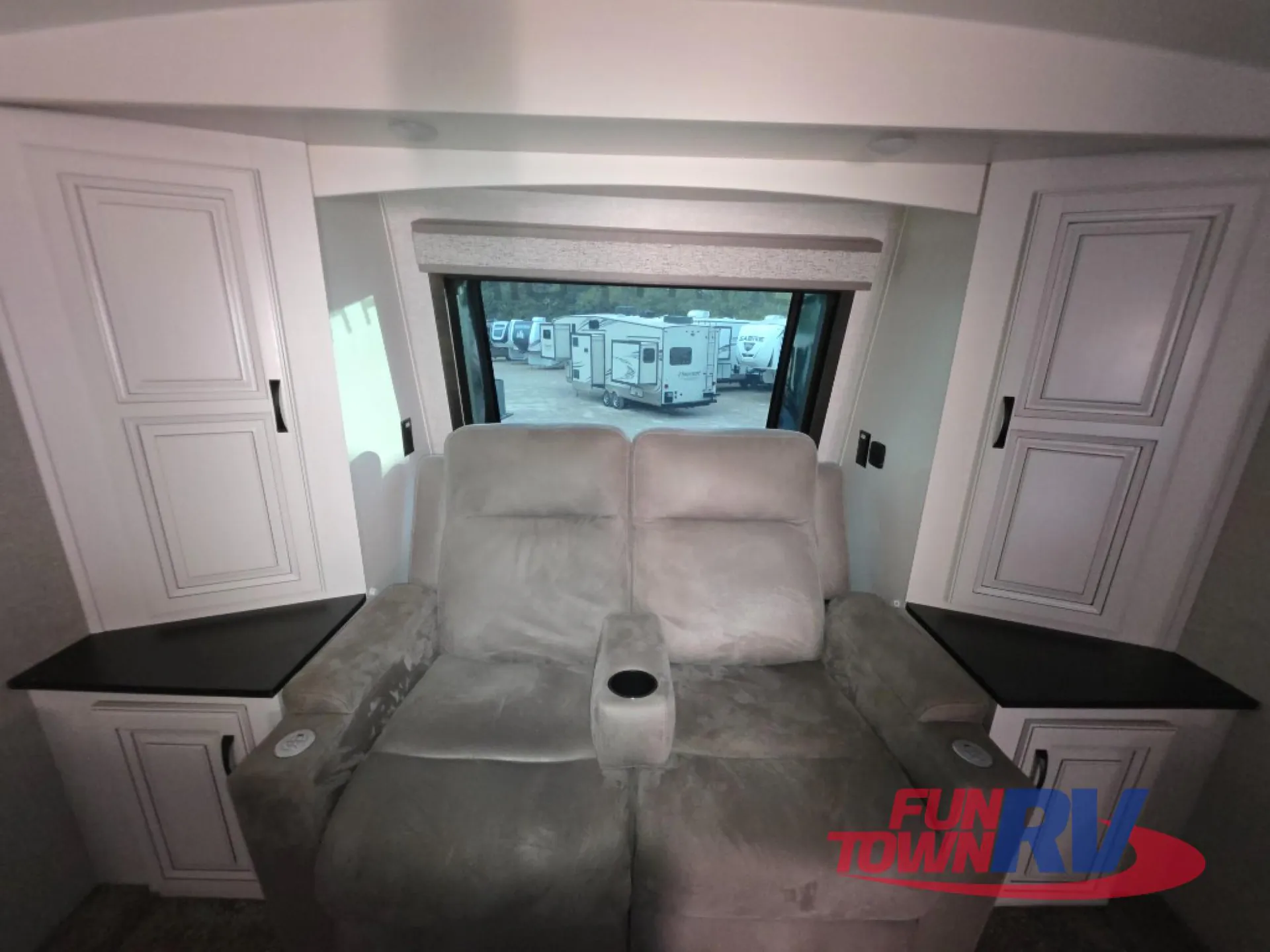 2024 Jayco North Point 382FLRB - Photo 4