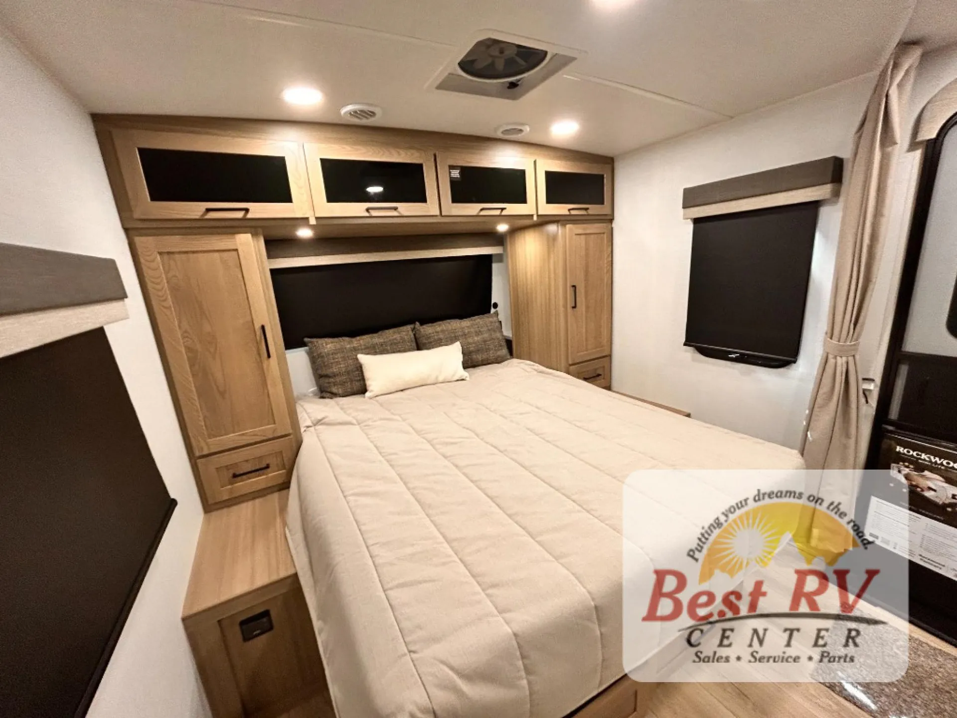 2027 Forest River Rockwood Mini Lite 2524FBT - Photo 4