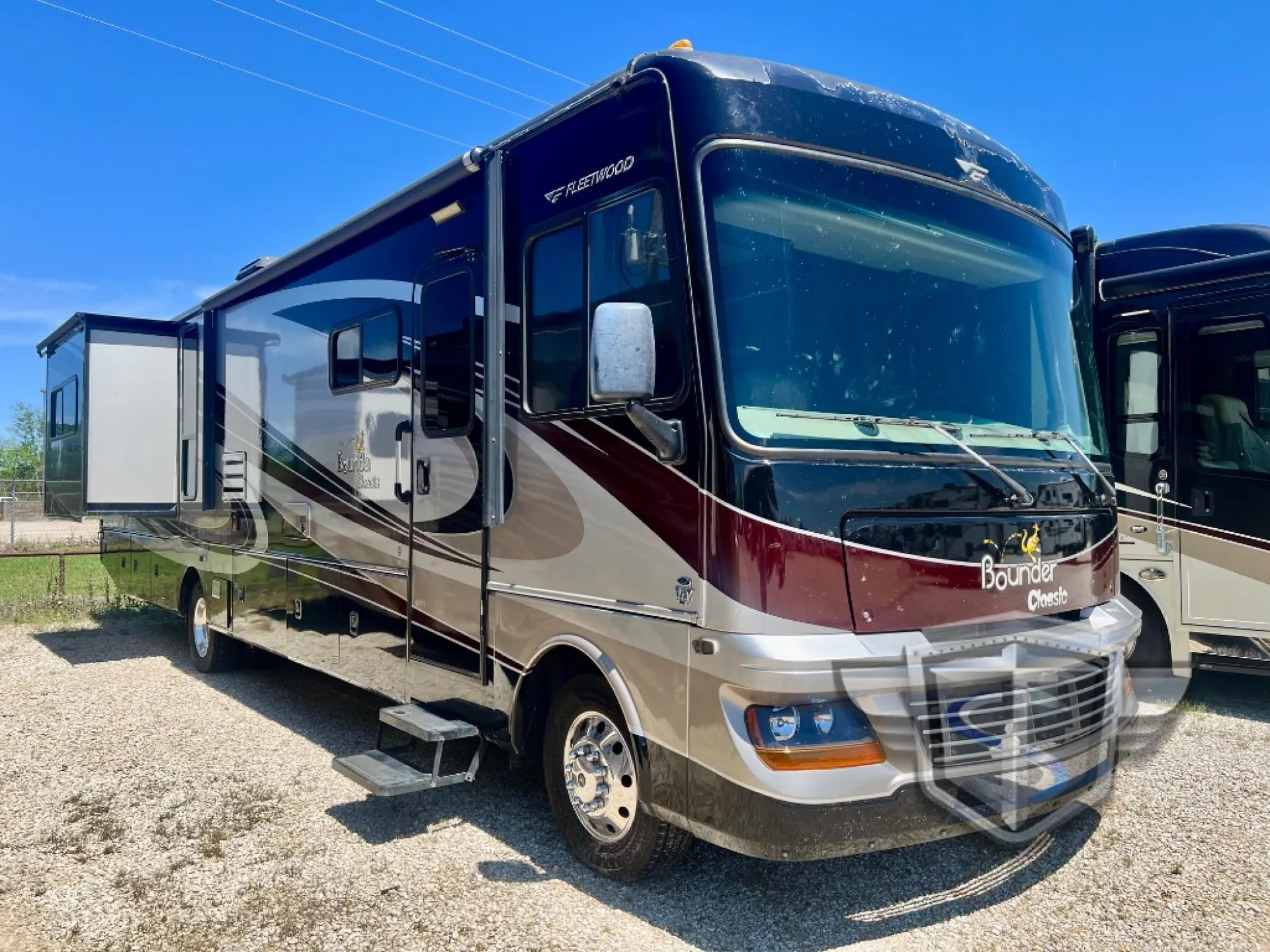 2014 Fleetwood Bounder 36E - Photo 2