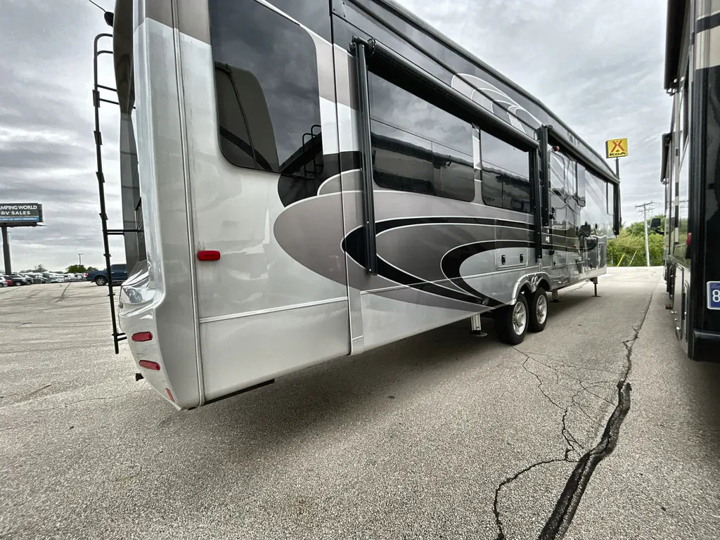 2019 Forest River Cedar Creek Champagne Edition 38EL, Photos photo 8