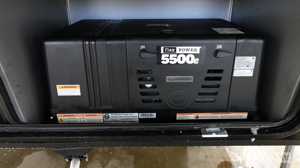 2026 Brinkley Model G 4000, Photos photo 42