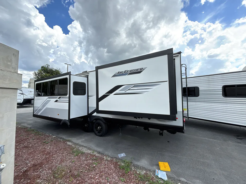 2025 Jayco Jay Feather 26FK, Photos photo 5