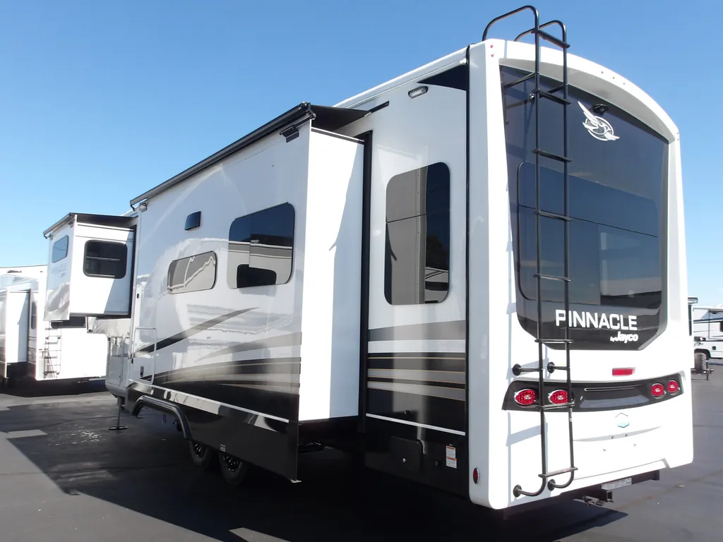 2027 Jayco Pinnacle 32RLTS, Photos photo 9
