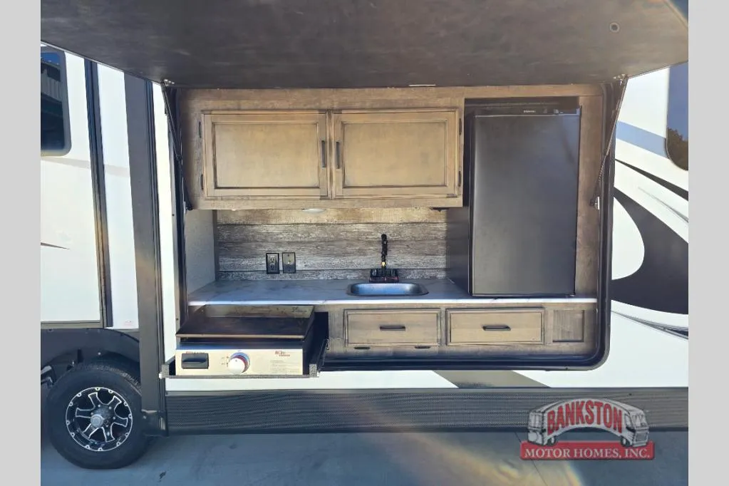 2022 Venture RV SportTrek Touring Edition 333VFK - Photo 4