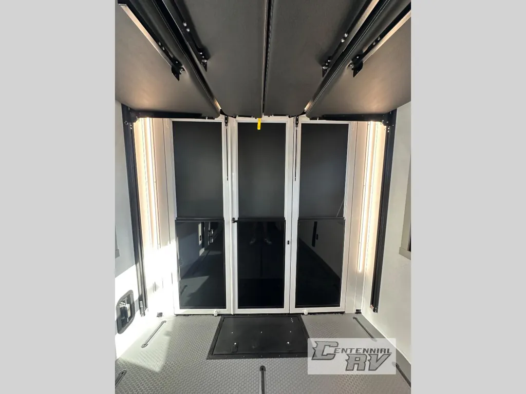 2026 Brinkley Model G 3950, Photos photo 54