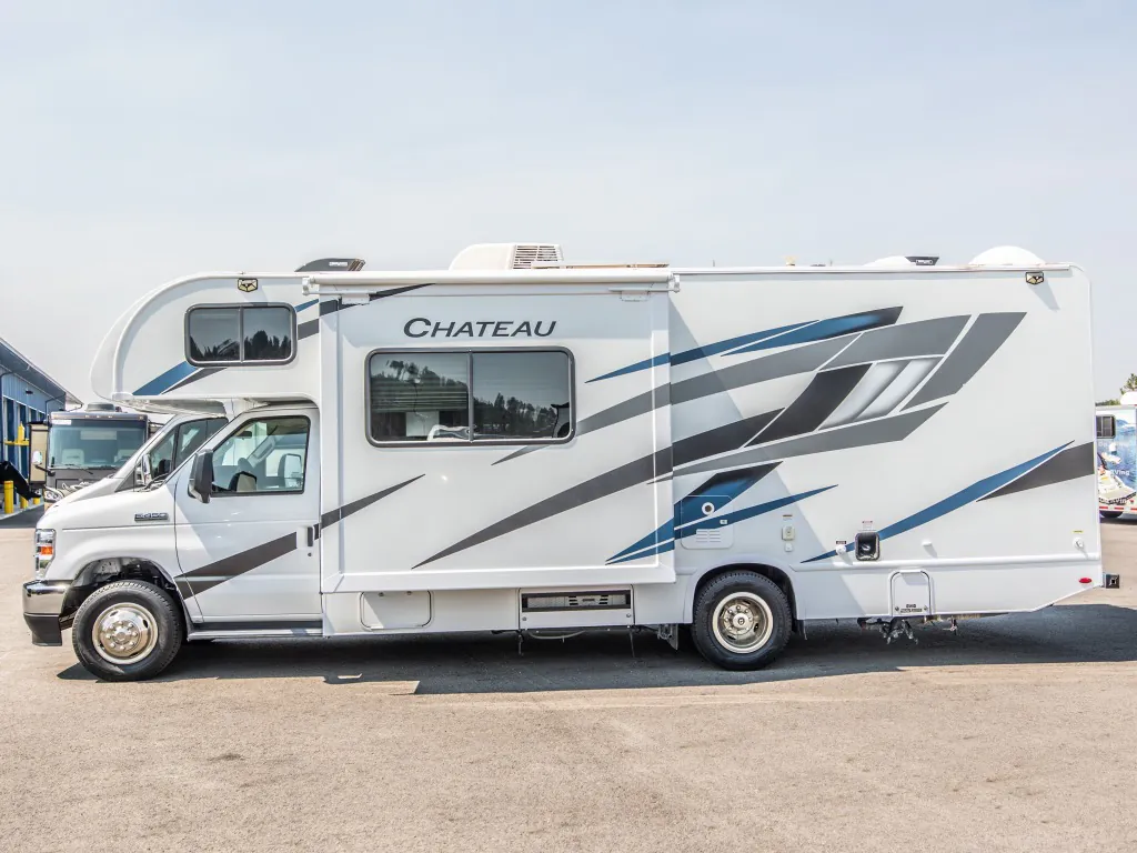 2024 Thor Motor Coach Chateau 26X - Photo 3