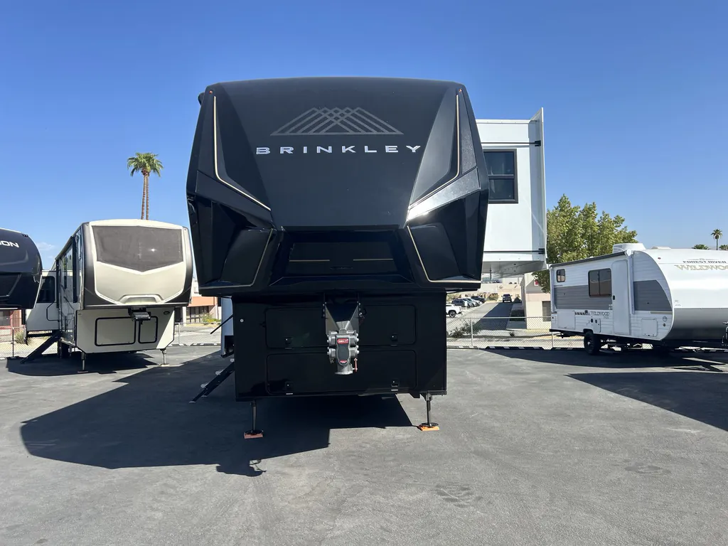 2025 Brinkley Model G 4000, Photos photo 2