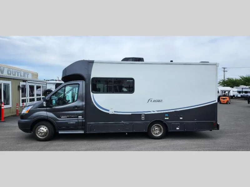 2019 Winnebago Fuse 23T - Photo 4