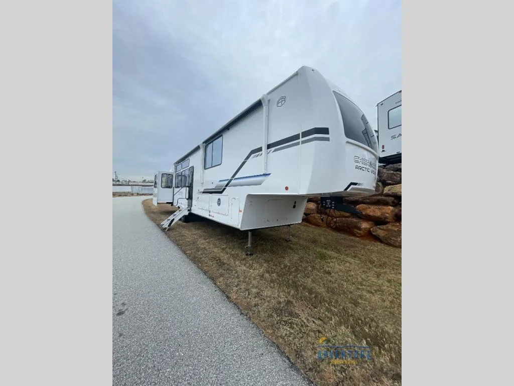 2026 Forest River Cherokee Arctic Wolf 38LEAHG - Photo 2