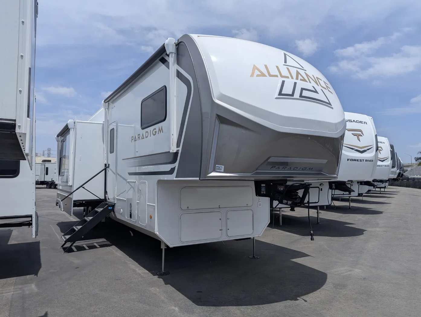 2026 Alliance RV Paradigm 395DS - Photo 2