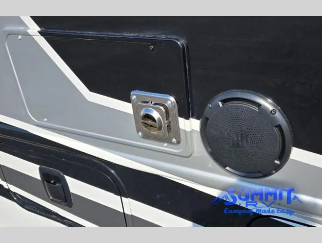 2027 Jayco Greyhawk 30Z - Photo 3
