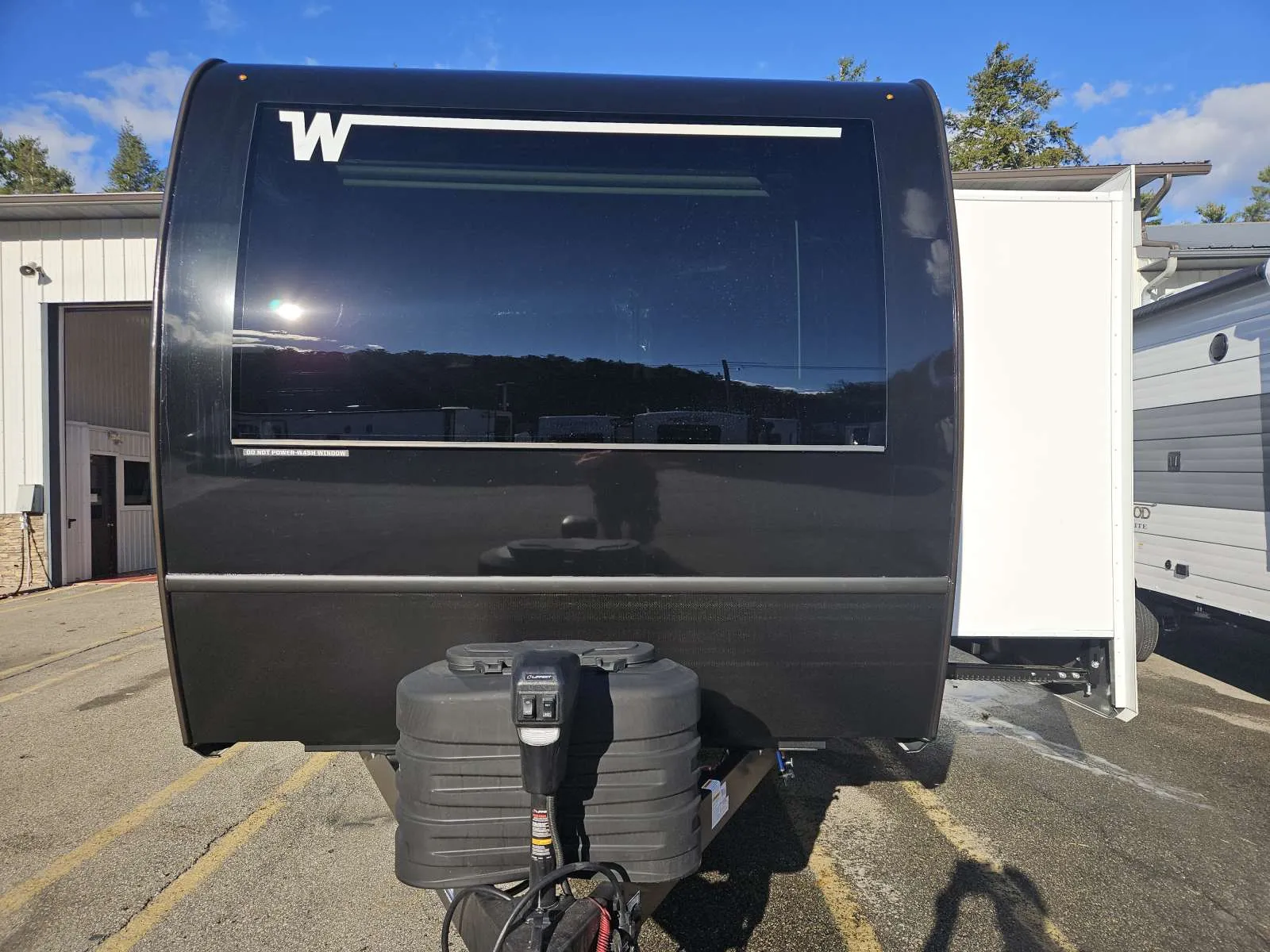 2026 Winnebago Thrive 26FKD - Photo 3