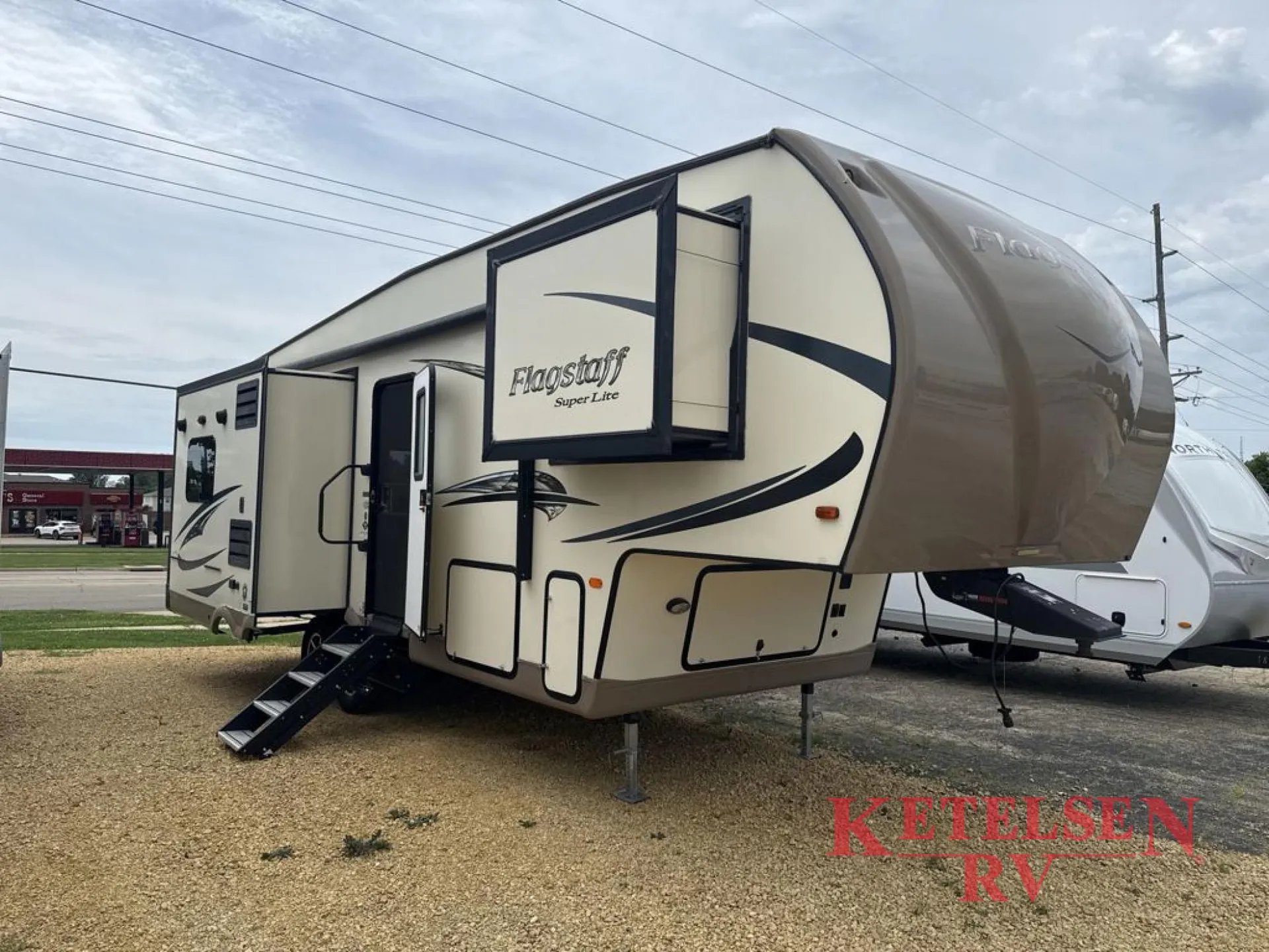 2017 Forest River Flagstaff Super Lite 526RLWS - Photo 2
