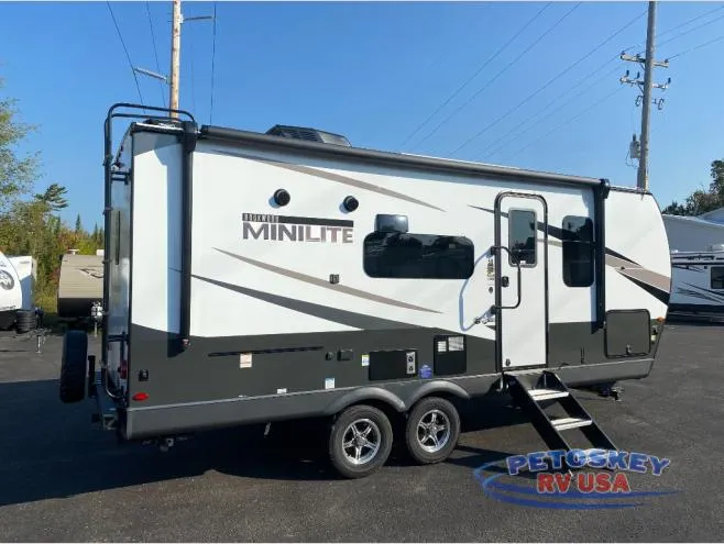 2025 Forest River Rockwood Mini Lite 2214S - Photo 3
