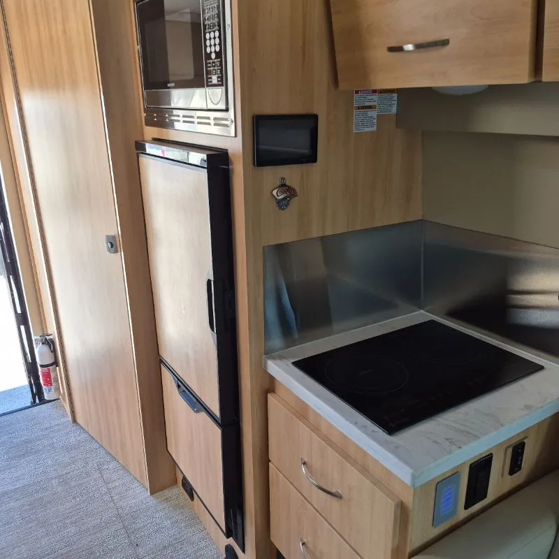 2025 Chinook RV Summit DS, Photos photo 9