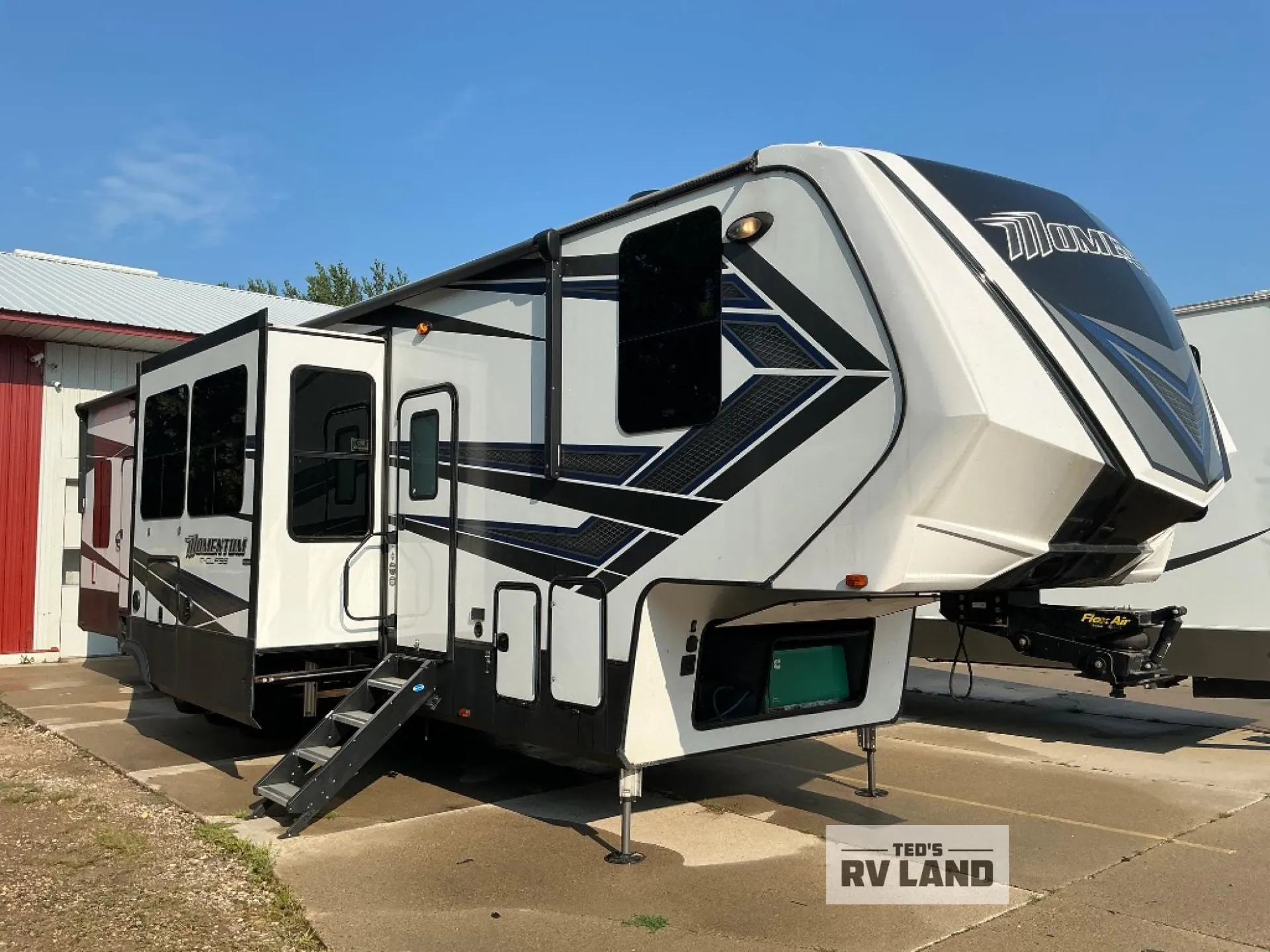 2019 Grand Design Momentum 398M - Photo 2