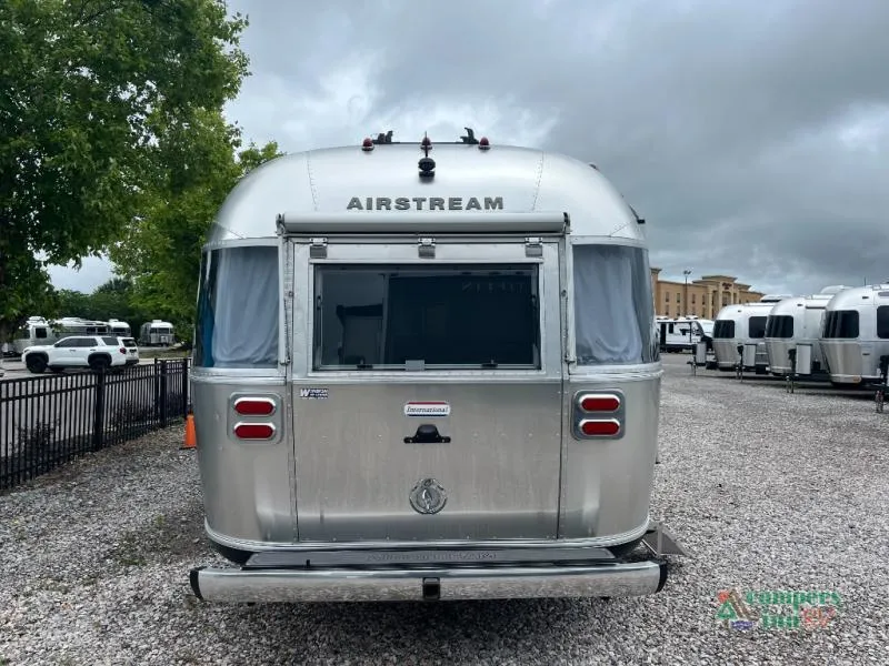 2023 Airstream International 27FB - Photo 3