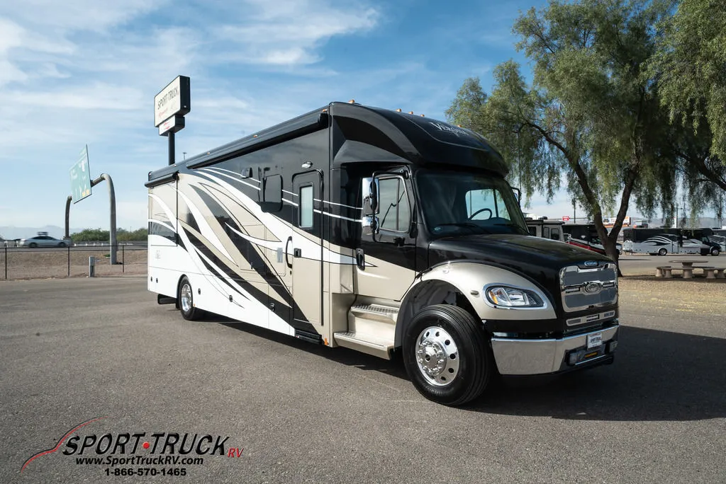 2019 Renegade RV Verona 36VSB - Photo 2