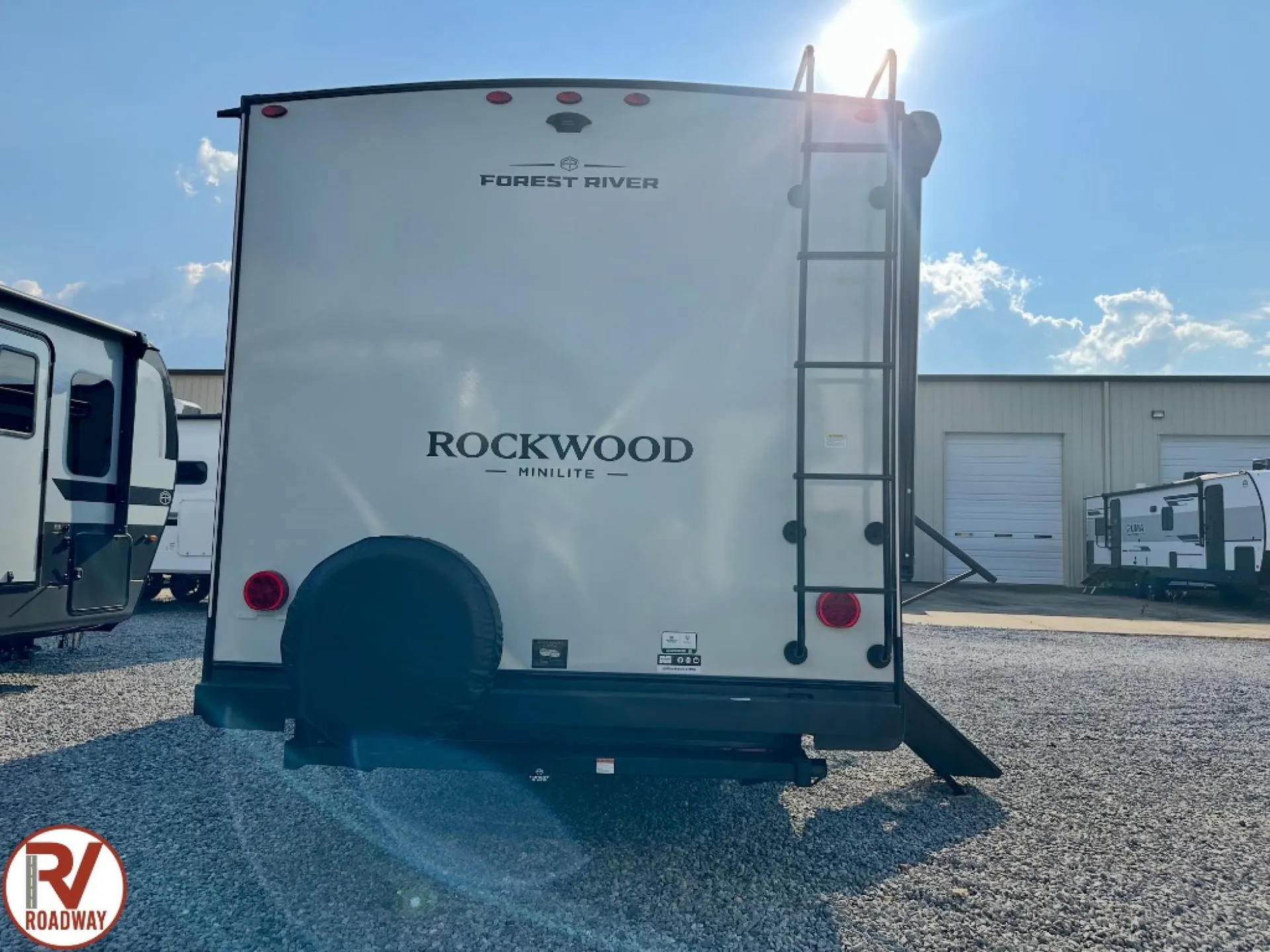 2027 Forest River Rockwood Mini Lite 2506FK - Photo 4