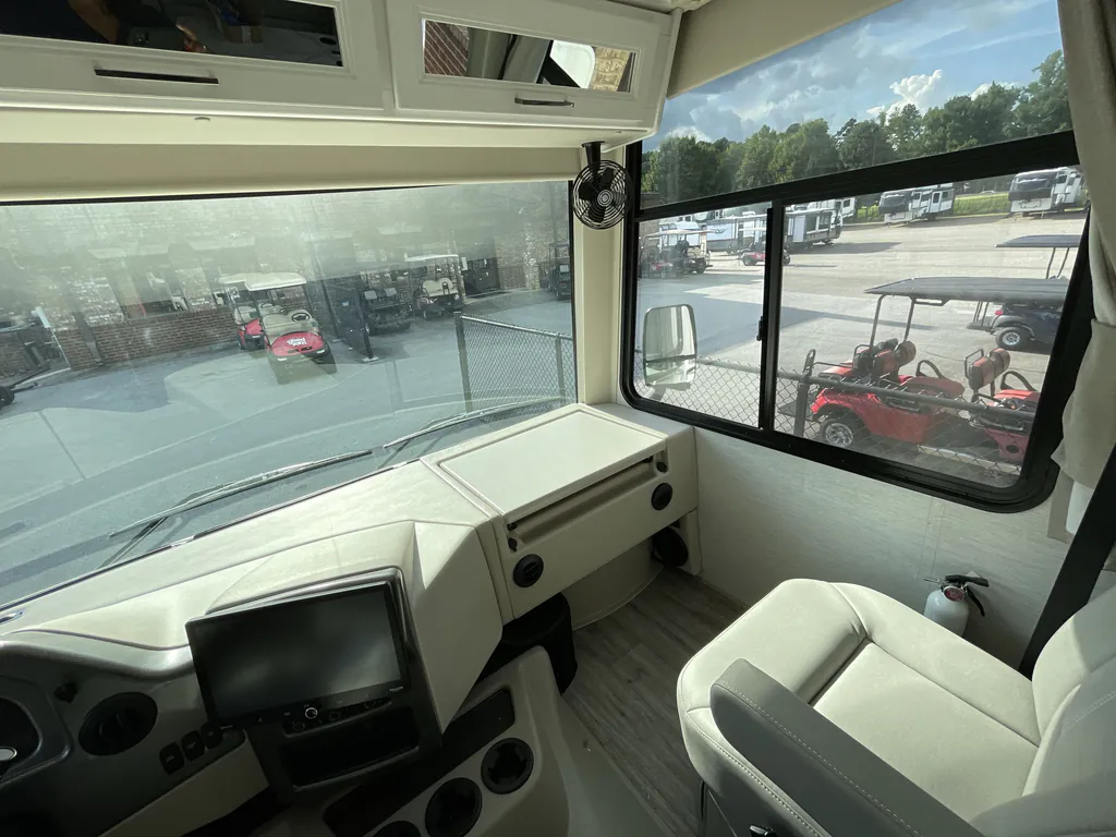 2026 Thor Motor Coach Freedom Traveler A29, Photos photo 28