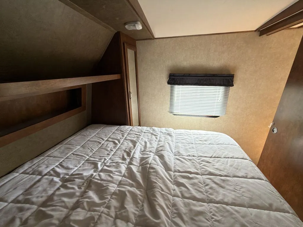 2016 Forest River Vibe 272BHS, Photos photo 27