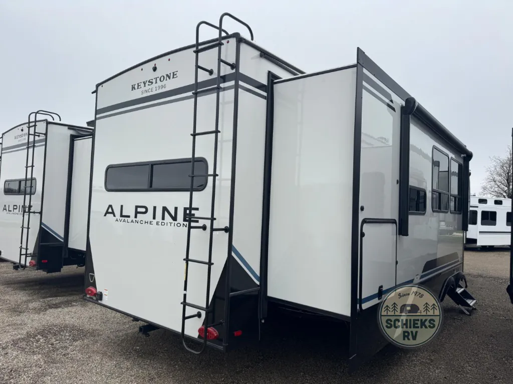 2026 Keystone Avalanche 379MB, Photos photo 5