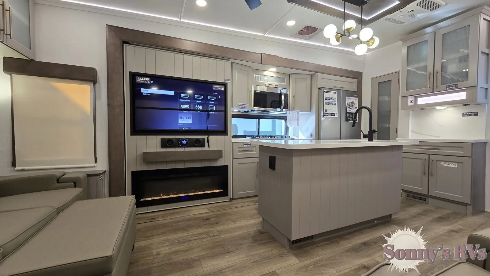 2026 Alliance RV Paradigm 310RL - Photo 4
