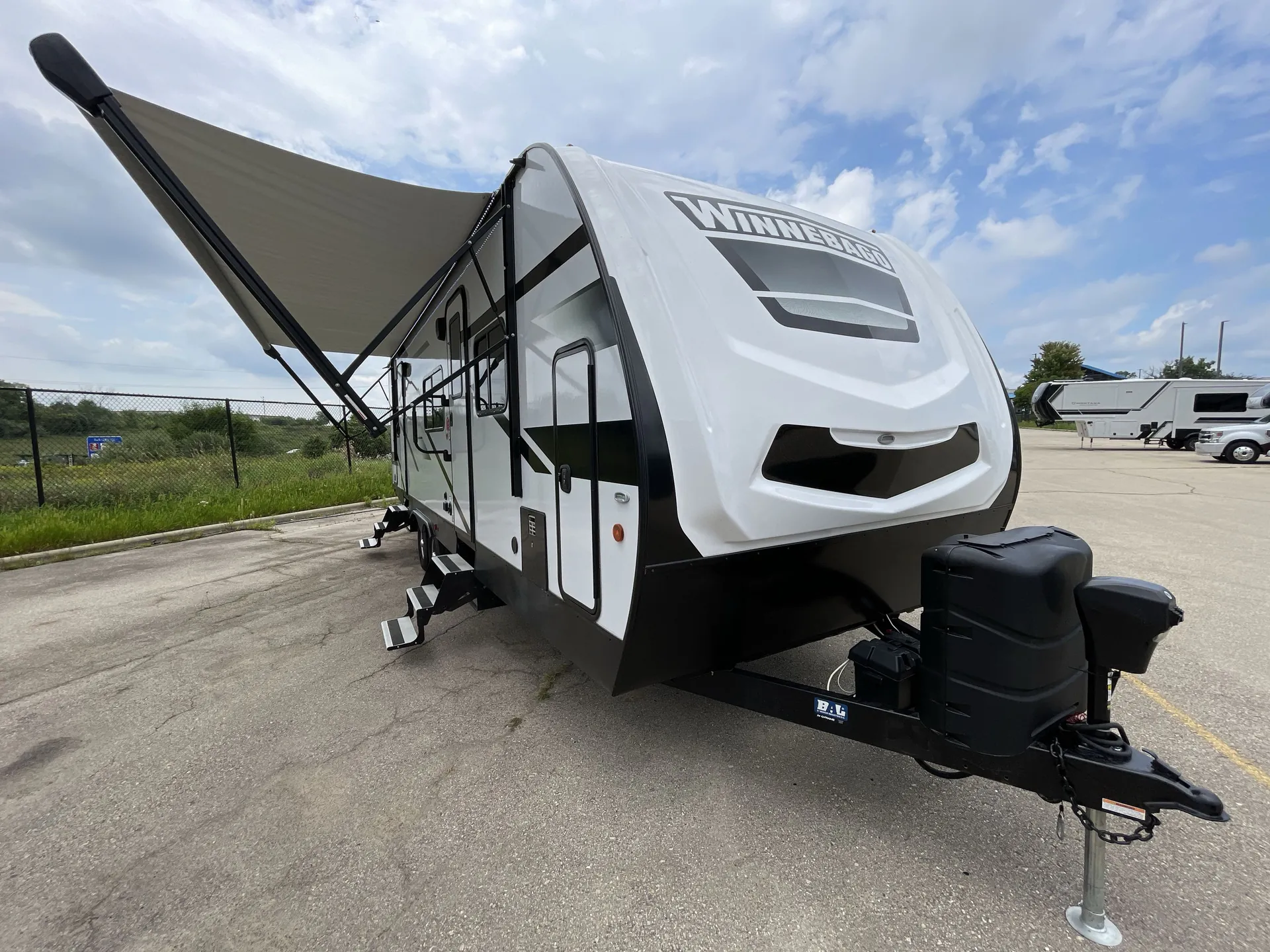 2023 Winnebago Minnie 2832FK - Photo 2