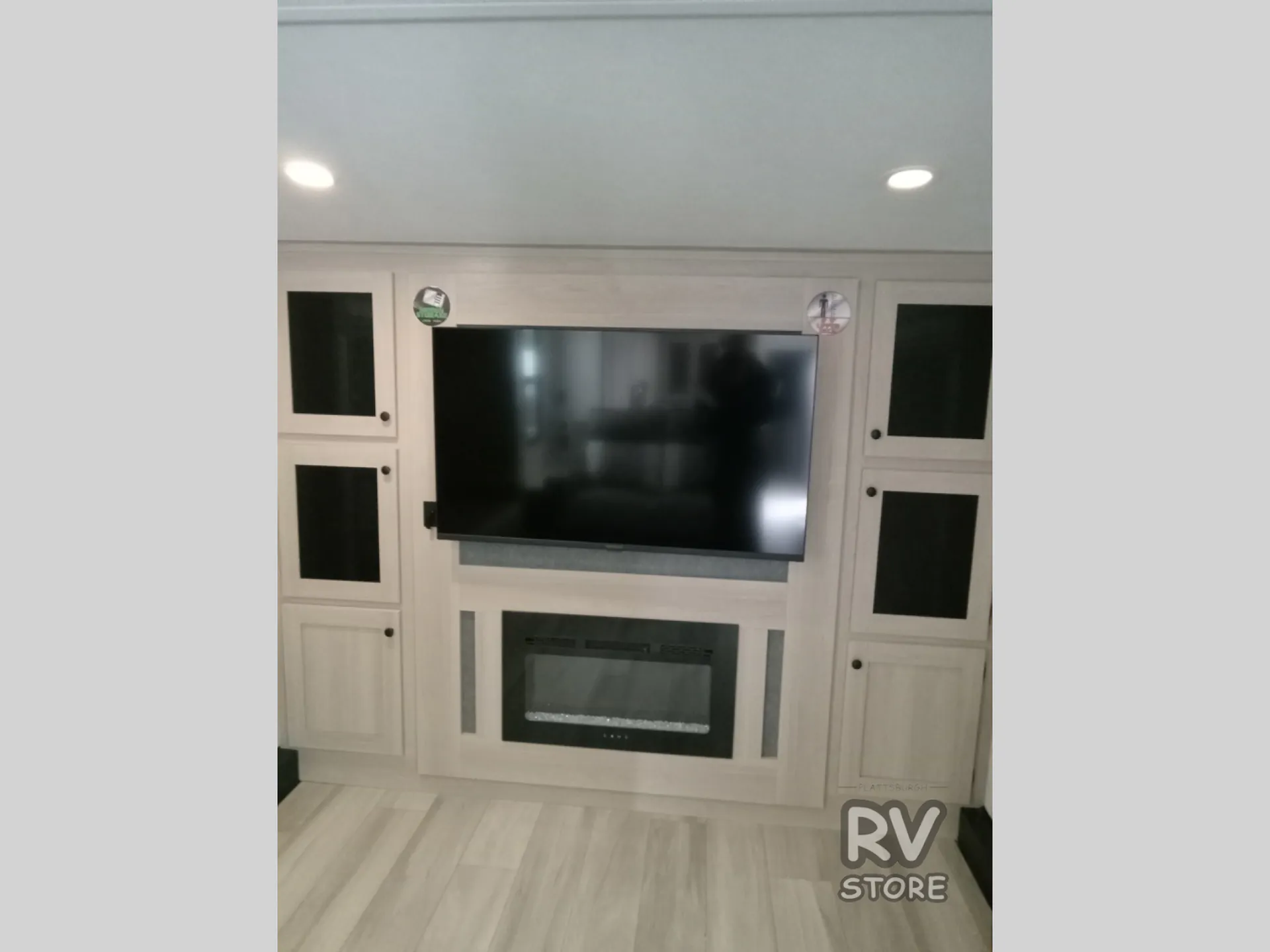 2026 Forest River Cardinal 35FL — Photo 5